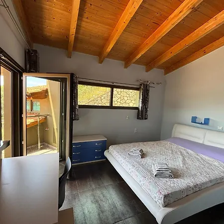 Smaragdine Blue * Agios Christoforos (Lefkada)